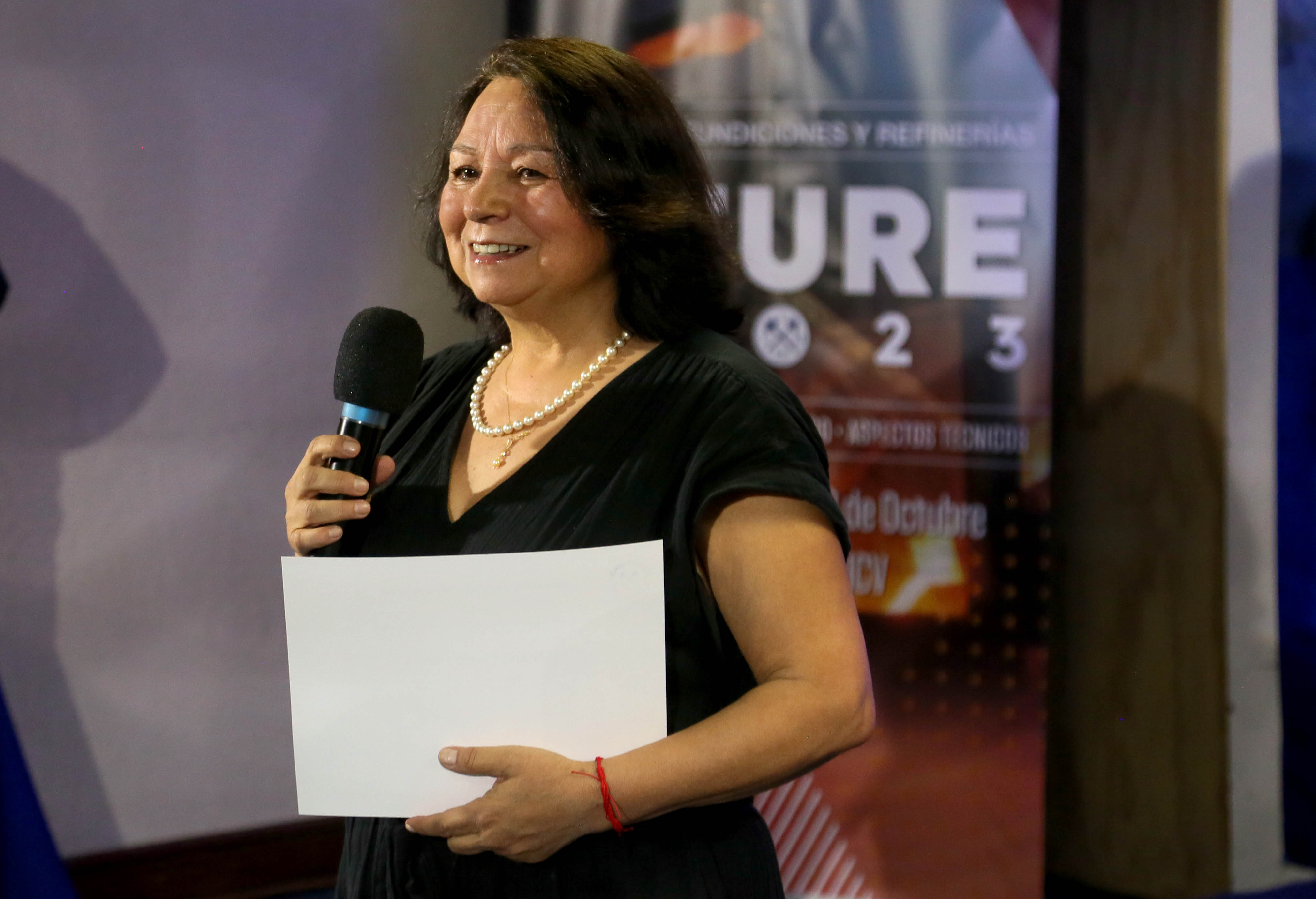 SOCIA HONORARIO IIMCh2023, Juanita GALAZ, dirigiéndose a la audiencia